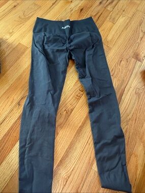 Auroly Black High-Waist Scrunch-Back Leggings